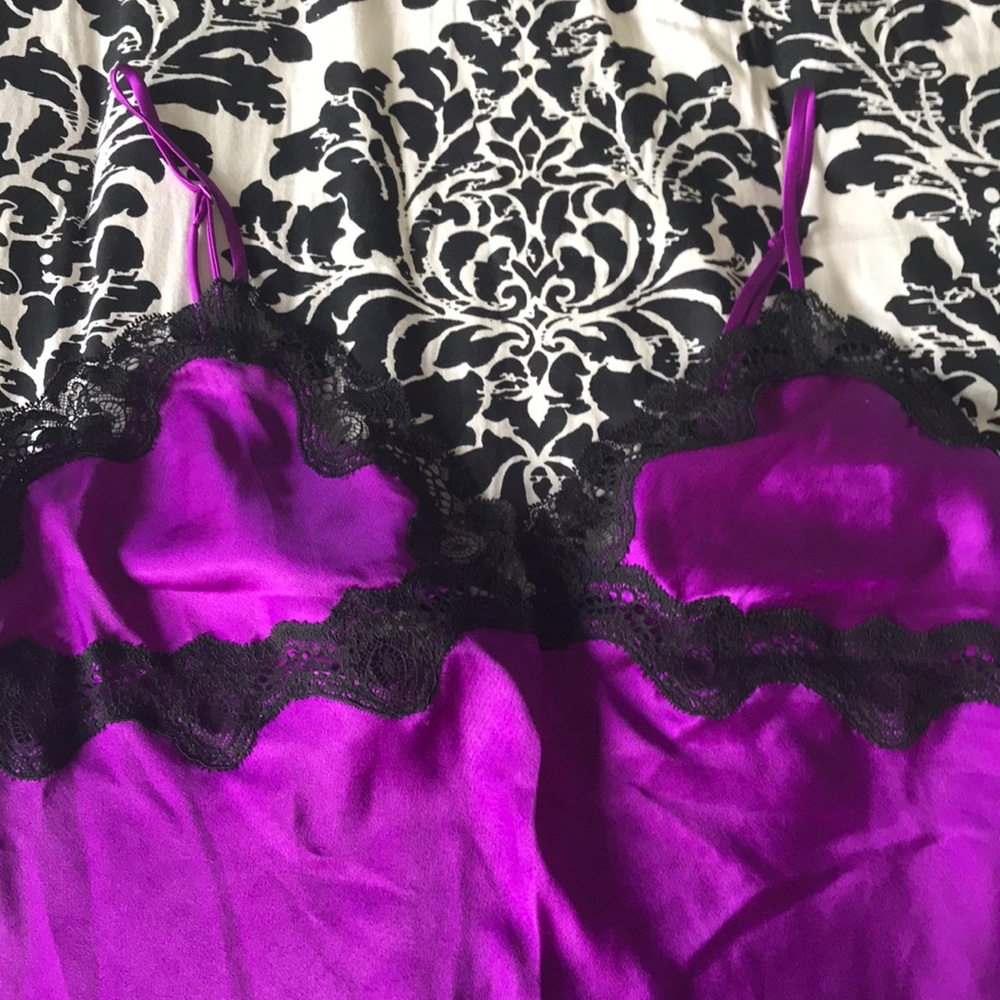 Slip - Picture 2 of 5